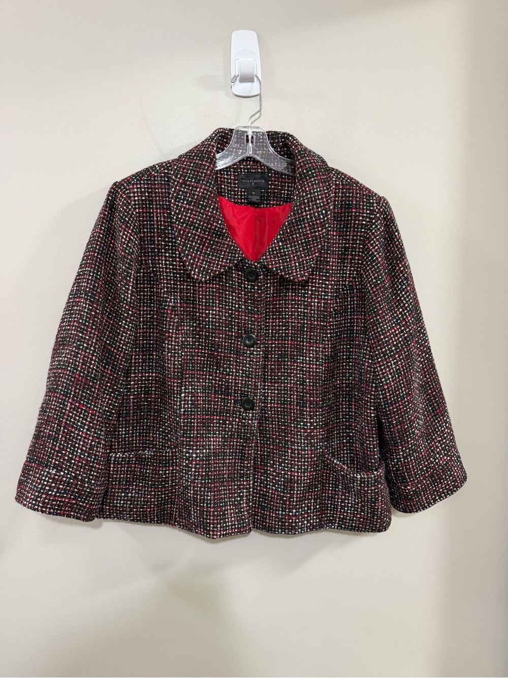Investments II Black/Red/White Tweed Short Button Front Blazer.